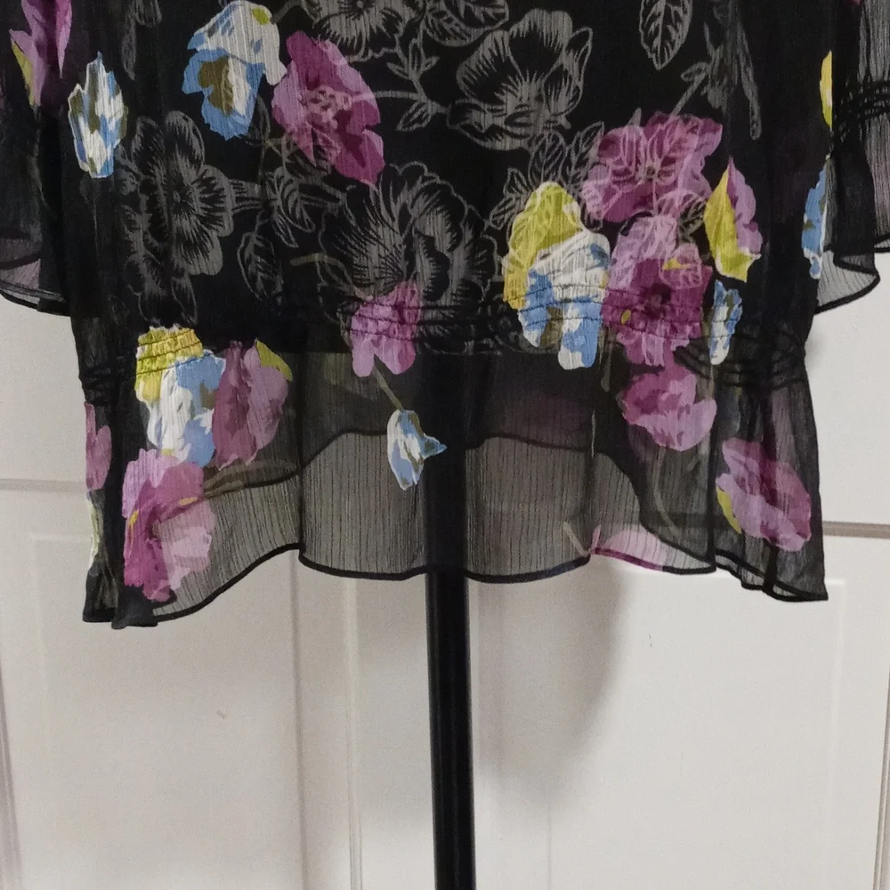 💜LOFT💜 - Black/Multi Floral Sheer L/S Top